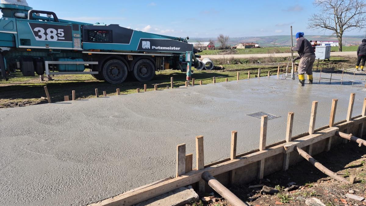 Tır kantarı için beton zemin döküm çalışması